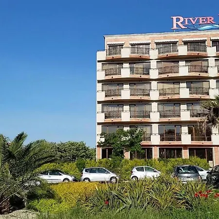 River Park Menada Apartmán *